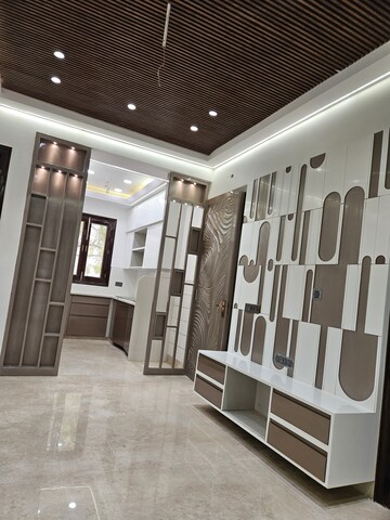 4 BHK Builder Floor For Rent in Pitampura