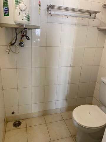 Bathroom in 1 BHK Apartment at Golf Links – for Rent