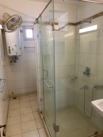 Bathroom in 1 BHK Apartment at Golf Links – for Rent