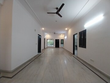 Living Room in 3 BHK Builder Floor at Sector 92 – for Rent