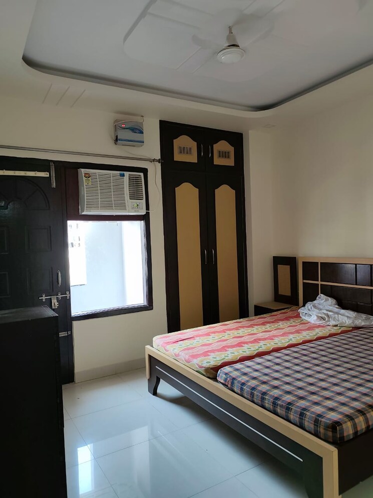 Room, gomti nagar Pg For Girls In Gomti Nagar 8897227