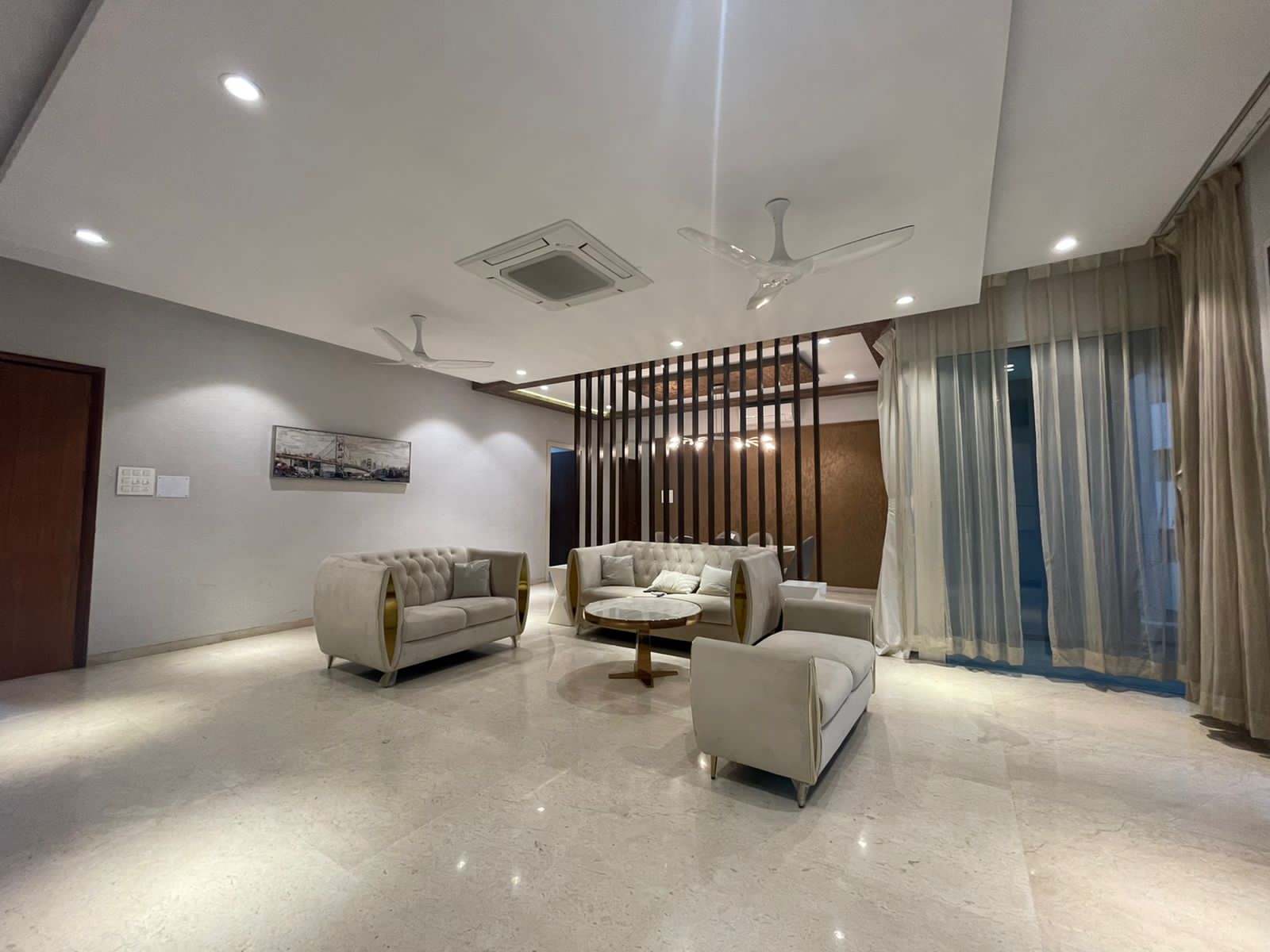 4 BHK + Servant Room 2300 Sq.Ft. Apartment in Windsor Grande Residences