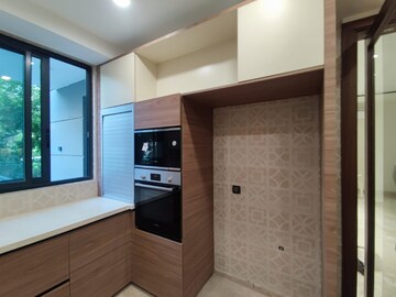 Kitchen in 3.5 BHK Apartment at Defence Colony – for Rent
