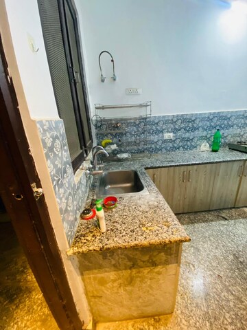 Room in  Pg at Gomti Nagar – for Rent