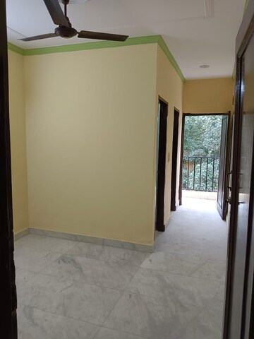 Room in 1 BHK Builder Floor at Lajpat Nagar 4 – for Rent