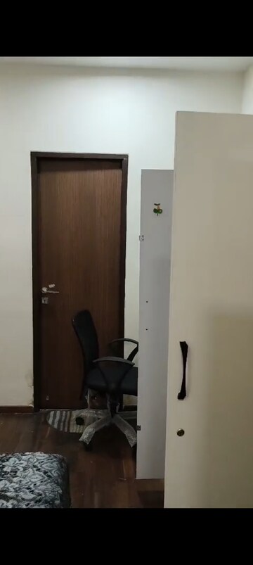 Furnished Amenities in 2 BHK Apartment at Omkar Meridia, Kurla West – for Rent