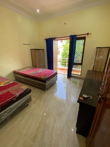 Room in  Pg at Gomti Nagar – for Rent