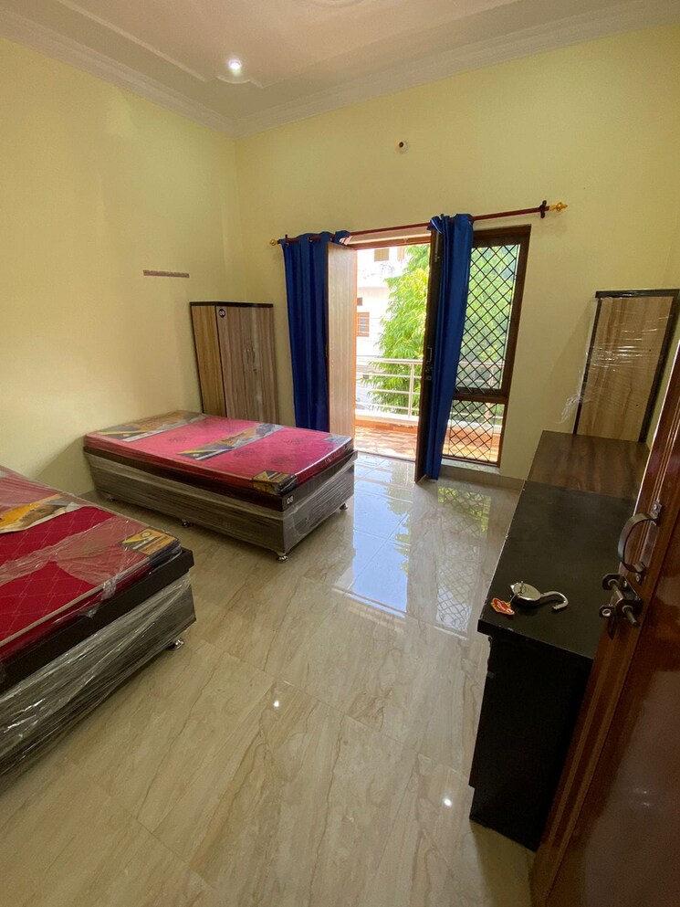 Room, gomti nagar Pg For Girls In Gomti Nagar 8897257