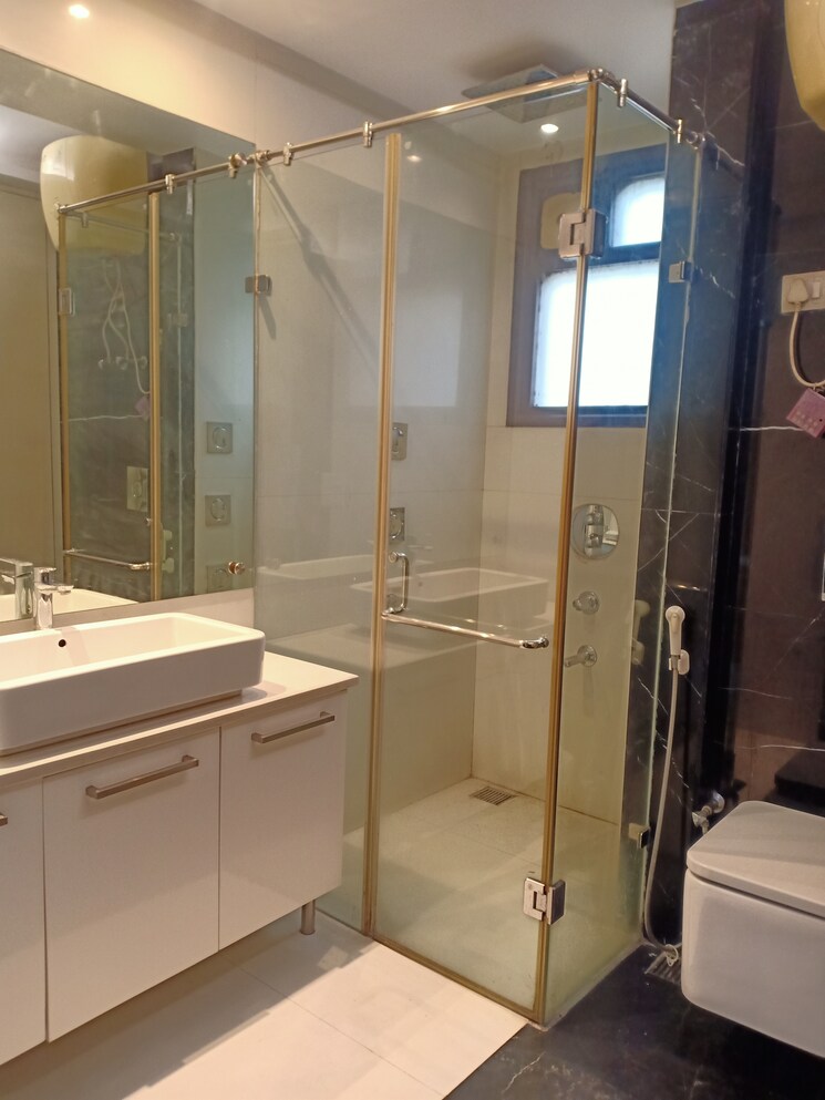 Attached Bathroom, panchsheel park 4 Bedroom 4500 Sq.Ft. Apartment In Panchsheel Park Delhi 8897266