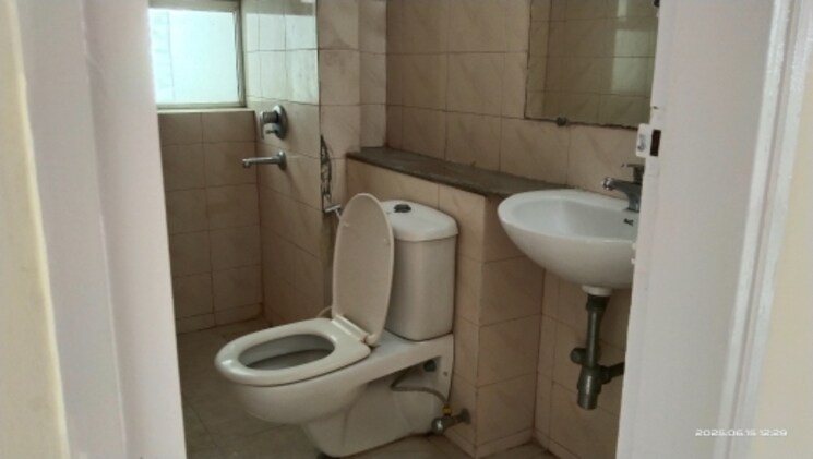 Bathroom, unitech-downtown 3.5 Bedroom 1980 Sq.Ft. Apartment In Rajarhat New Town Kolkata 8897295
