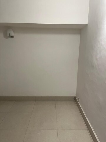Room in 5 BHK Independent House at Golf Links – for Rent