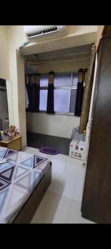 Bathroom in 1 BHK Apartment at Worli – for Rent