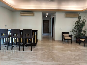Parking in 4 BHK Penthouse at Panchsheel Park – for Rent