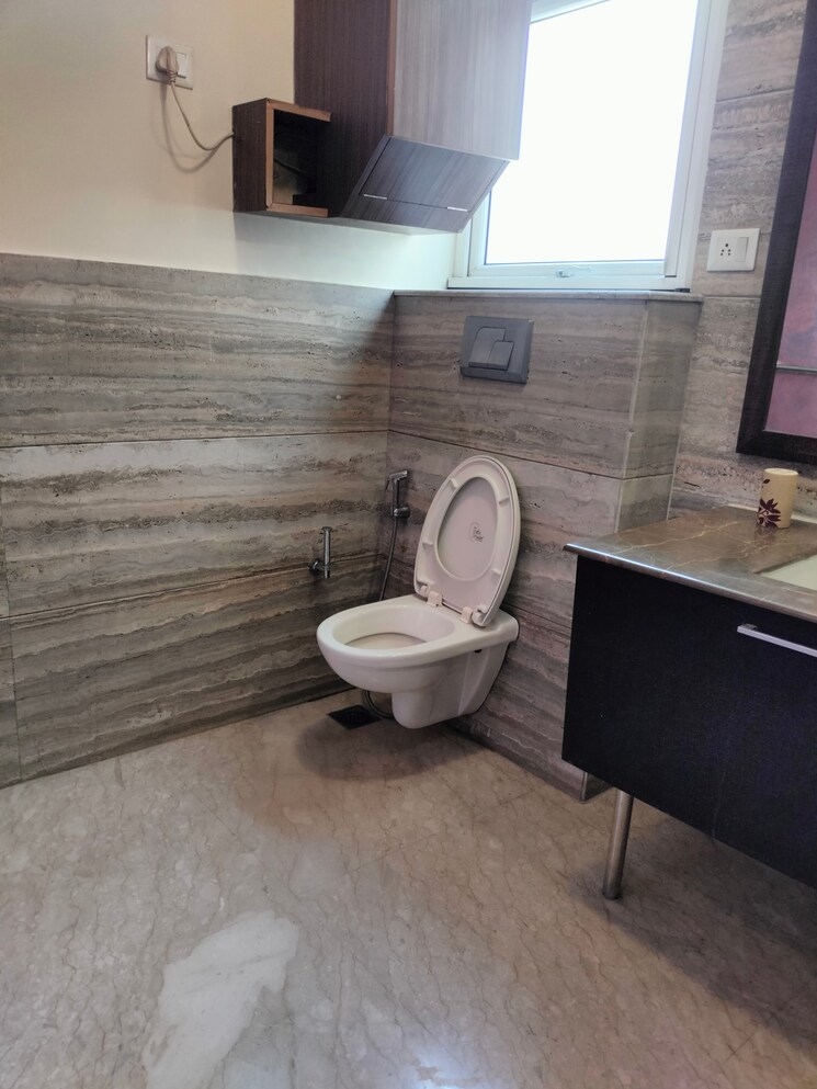 Bathroom, panchsheel park 4 Bedroom 5500 Sq.Ft. Penthouse In Panchsheel Park Delhi 8897294