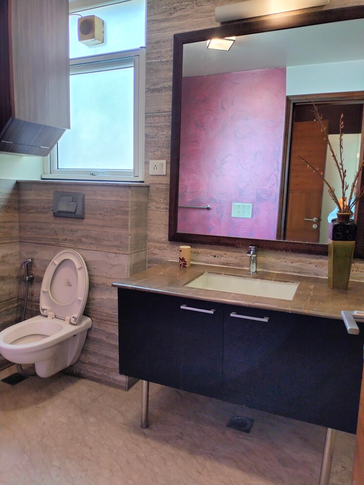 Bathroom, panchsheel park 4 Bedroom 5500 Sq.Ft. Penthouse In Panchsheel Park Delhi 8897294