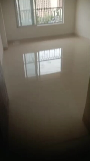 Room in 3 BHK Apartment at New India Himalaya, Andheri East – for Rent