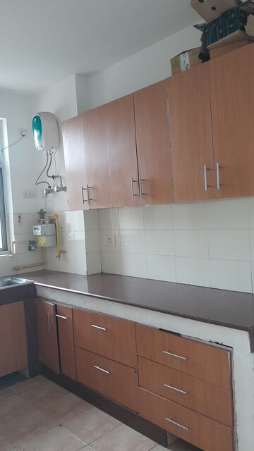 Bathroom in 2 BHK Builder Floor at Unitech Woodstock Floors, Sector 50 – for Rent