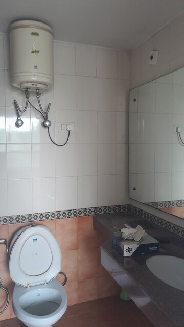 Bathroom in 2 BHK Builder Floor at Unitech Woodstock Floors, Sector 50 – for Rent