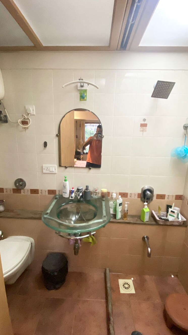 Bathroom, bamboo-house 2 Bedroom 1300 Sq.Ft. Apartment In Santacruz West Mumbai 8897362