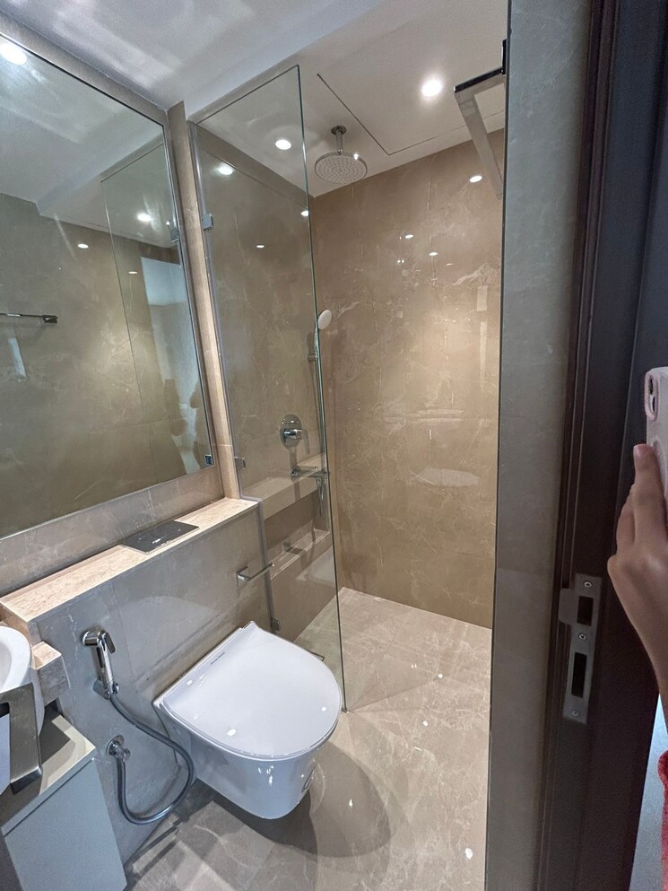 Bathroom, hiranandani-highland 2 Bedroom 594 Sq.Ft. Apartment In Powai Mumbai 8897372