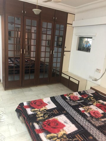 Bedroom in 2 BHK Apartment at Swan Lake Apartment, Khar West – for Rent