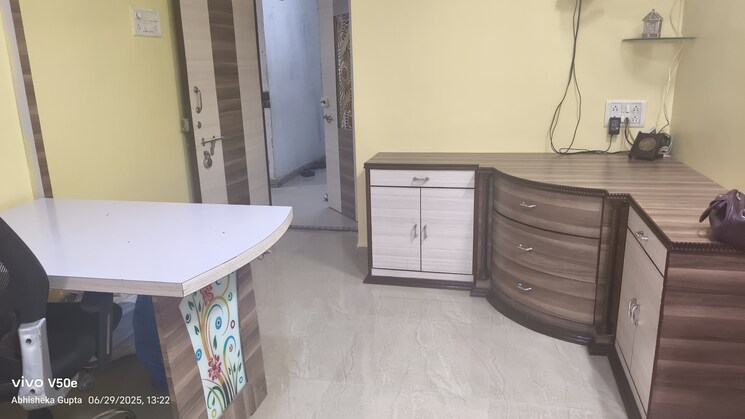 Room, siddhivinayak-darshan 1 Bedroom 750 Sq.Ft. Apartment In Mahalaxmi Mumbai 8897396