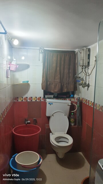 Master Bedroom in 1 BHK Apartment at Siddhivinayak Darshan, Mahalaxmi – for Rent