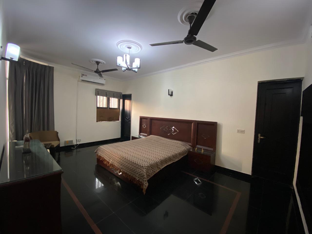 2 BHK Builder Floor For Rent in Green Park Extension