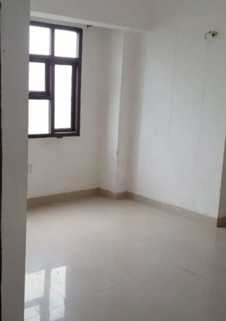 Room, hazratganj 2 Bedroom 1200 Sq.Ft. Apartment In Hazratganj Lucknow 8897405