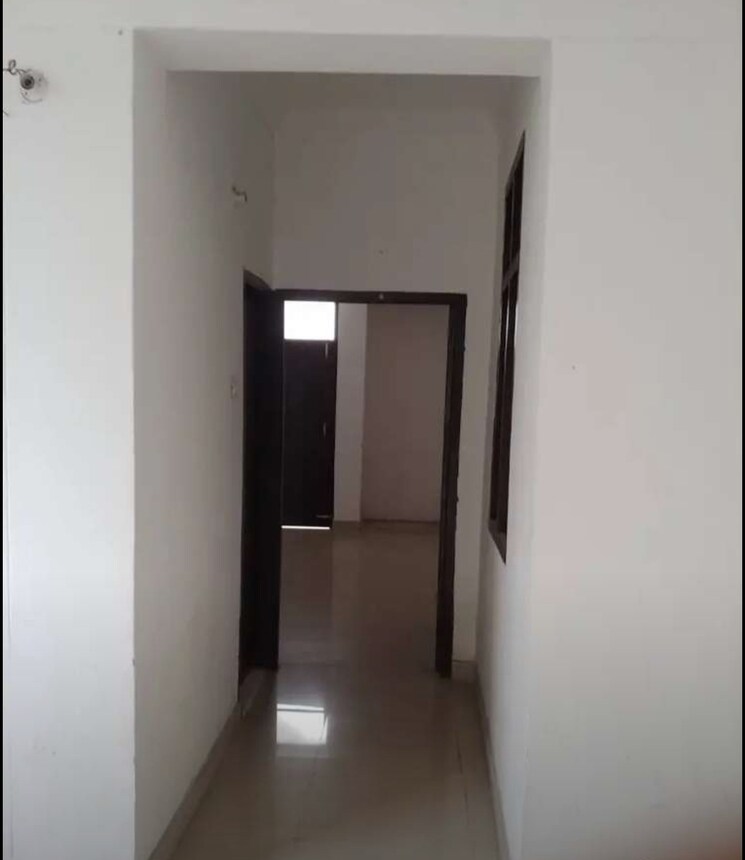 Room, hazratganj 2 Bedroom 1200 Sq.Ft. Apartment In Hazratganj Lucknow 8897405