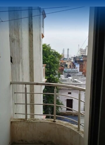 Balcony in 2 BHK Apartment at Hazratganj – for Rent
