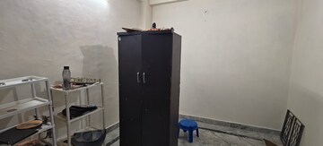 Furnished Amenities in 1 BHK Builder Floor at Mayur Vihar Phase 1 – for Rent