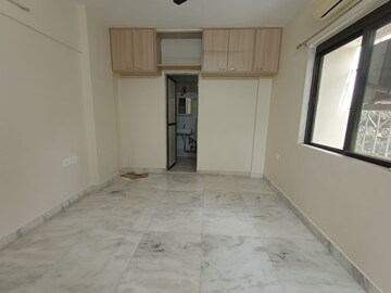 Room in 2 BHK Apartment at RNA Continental, Chembur – for Rent