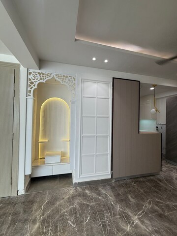 Building Lobby in 3 BHK Builder Floor at Emaar MGF Emerald Hills, Sector 65 – for Sale