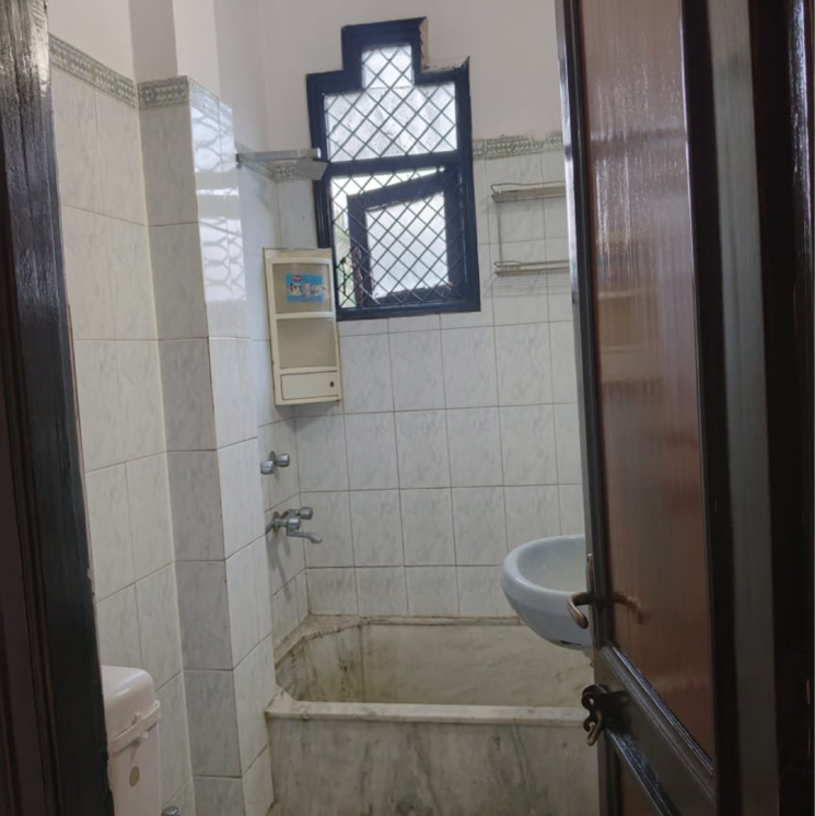 Bathroom, malviya nagar 2 Bedroom 1000 Sq.Ft. Builder Floor In Malviya Nagar Delhi 8897438
