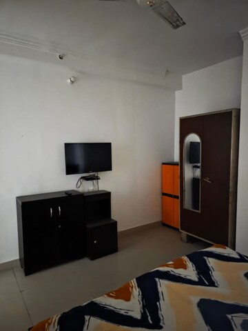 Master Bedroom in 3 BHK Apartment at Sargam Apartment, Jankipuram – for Rent