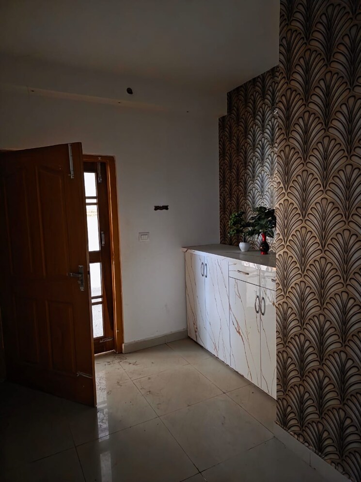 Room, sargam-apartment 3 Bedroom 1600 Sq.Ft. Apartment In Jankipuram Lucknow 8897440