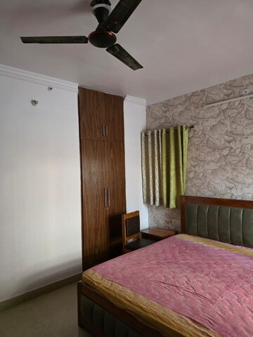 Bedroom in 3 BHK Apartment at Sargam Apartment, Jankipuram – for Rent
