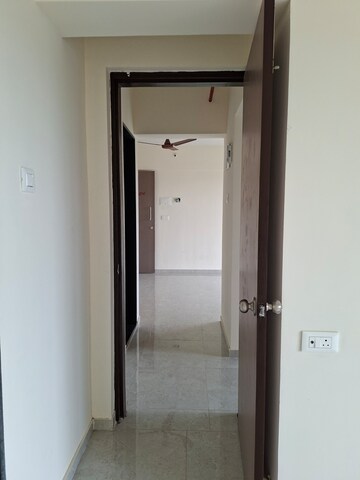 Furnished Amenities in 1 BHK Apartment at Mahavir Kalpavruksha, Ghodbunder Road – for Rent
