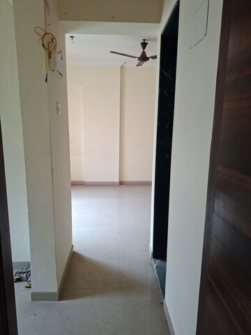 Furnished Amenities in 1 BHK Apartment at Mahavir Kalpavruksha, Ghodbunder Road – for Rent