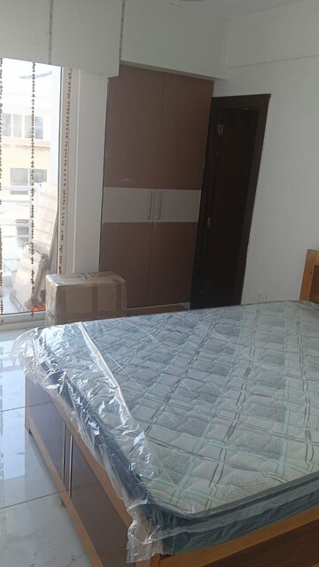 Bedroom in 3 BHK Apartment at Sushant Golf City – for Rent