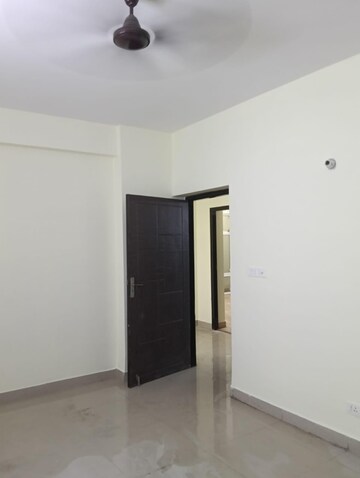Room in 4 BHK Independent House at Jankipuram – for Rent