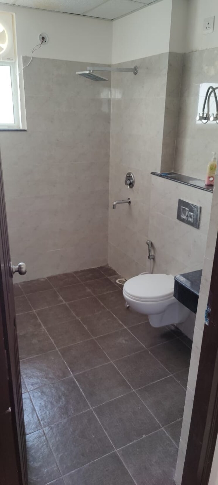 Bathroom, oro-city 4 Bedroom 2500 Sq.Ft. Independent House In Jankipuram Lucknow 8897499