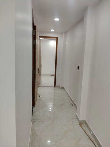 Building Lobby in 2 BHK Builder Floor at Govindpuri – for Sale