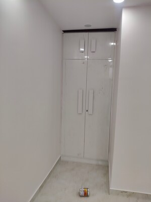 Furnished Amenities in 2 BHK Builder Floor at Govindpuri – for Sale