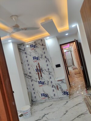 Furnished Amenities in 2 BHK Builder Floor at Govindpuri – for Sale