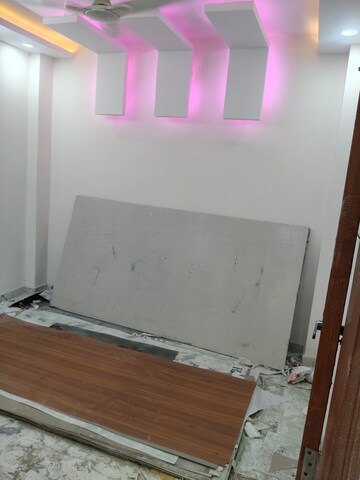 Furnished Amenities in 2 BHK Builder Floor at Govindpuri – for Sale