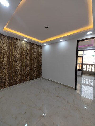Room in 3 BHK Builder Floor at Govindpuri – for Sale