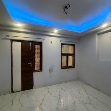 Room in 3 BHK Builder Floor at Uttam Nagar West – for Rent