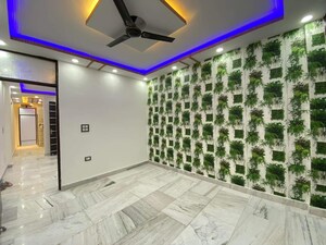 Master Bedroom in 3 BHK Builder Floor at Govindpuri – for Sale